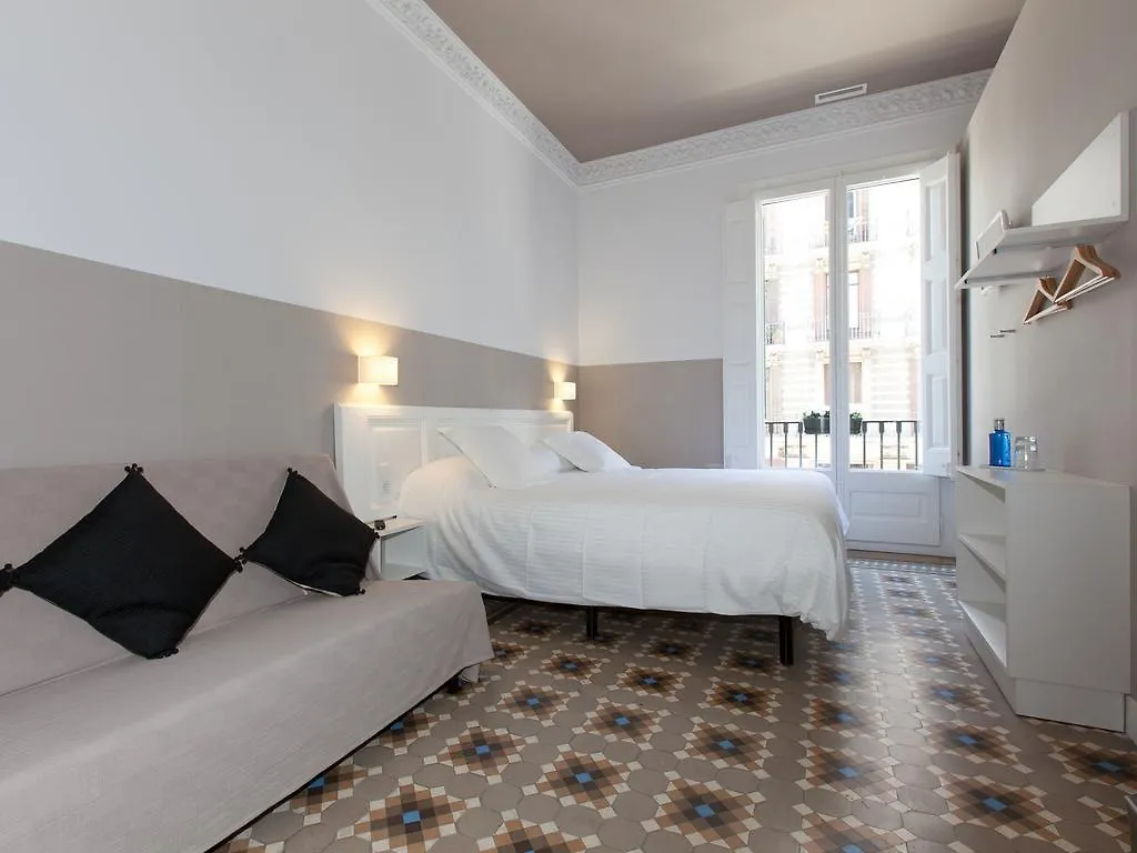 Ecozentric Hotel Barcelona 3*,